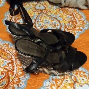 American Eagle Outfitters Black and Brown Wedge Sandals